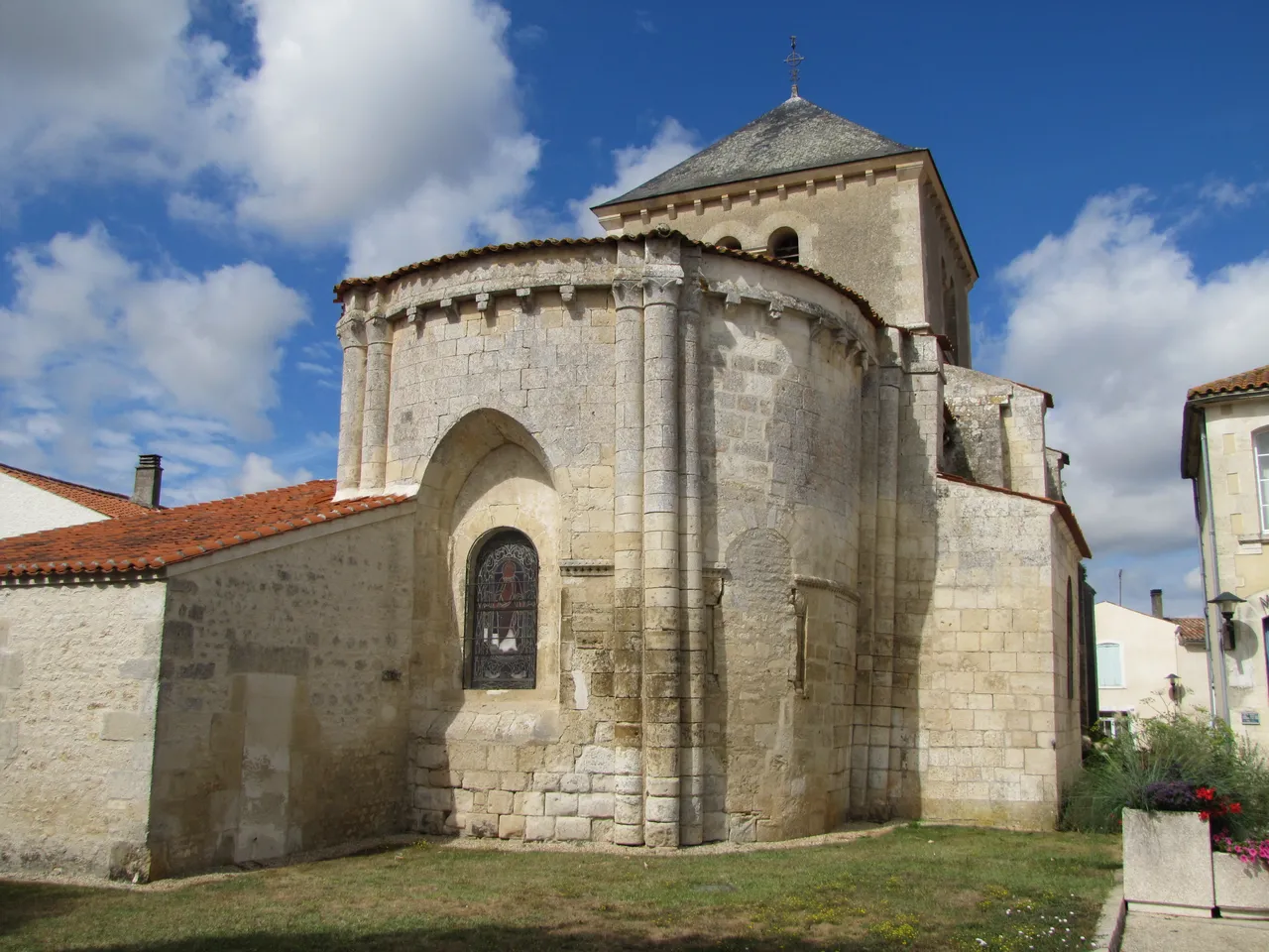 Eglise de Velluire