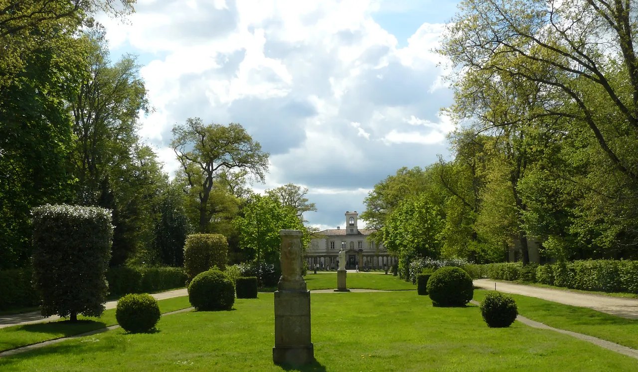 Domaine de la Garenne-Lemot (également sur communes de Clisson, dans la Loire-Atlantique, et Cugand, en Vendée)