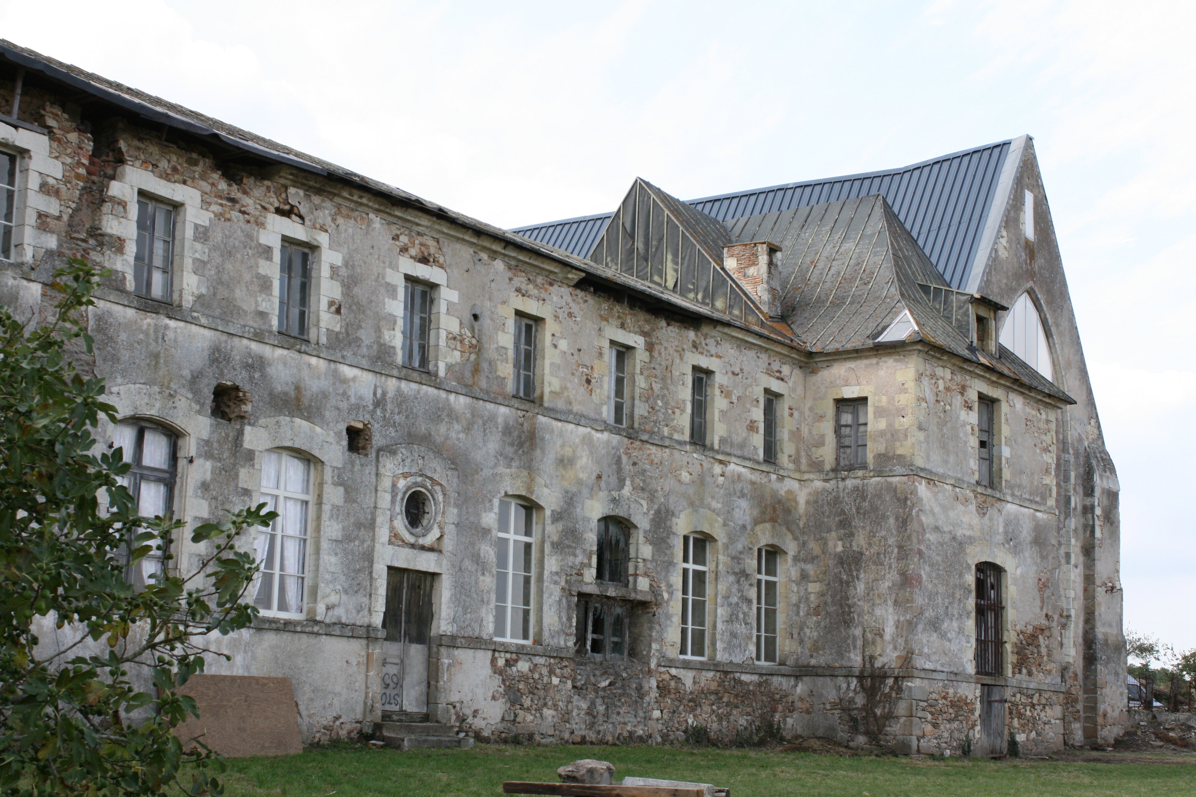 Ancienne abbaye de Blanche-Couronne