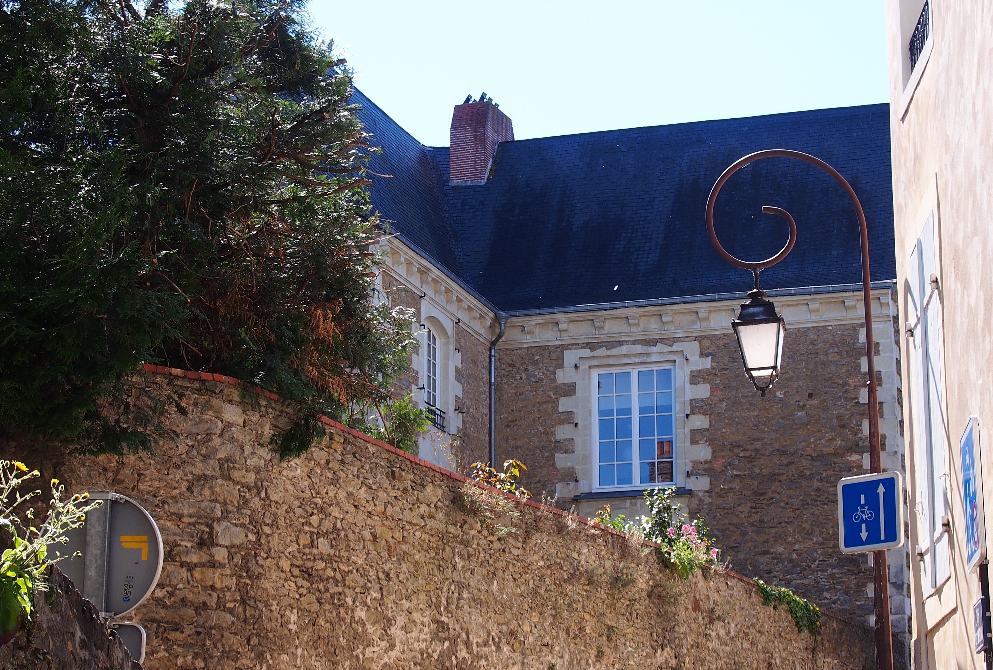 Logis des Eperons de Laval