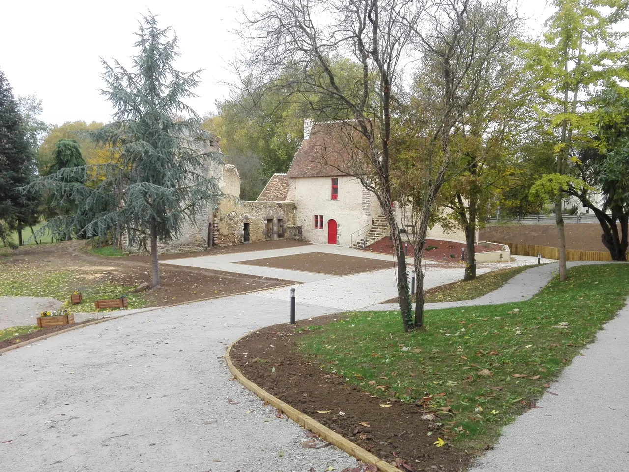 Logis médiéval de Juillé