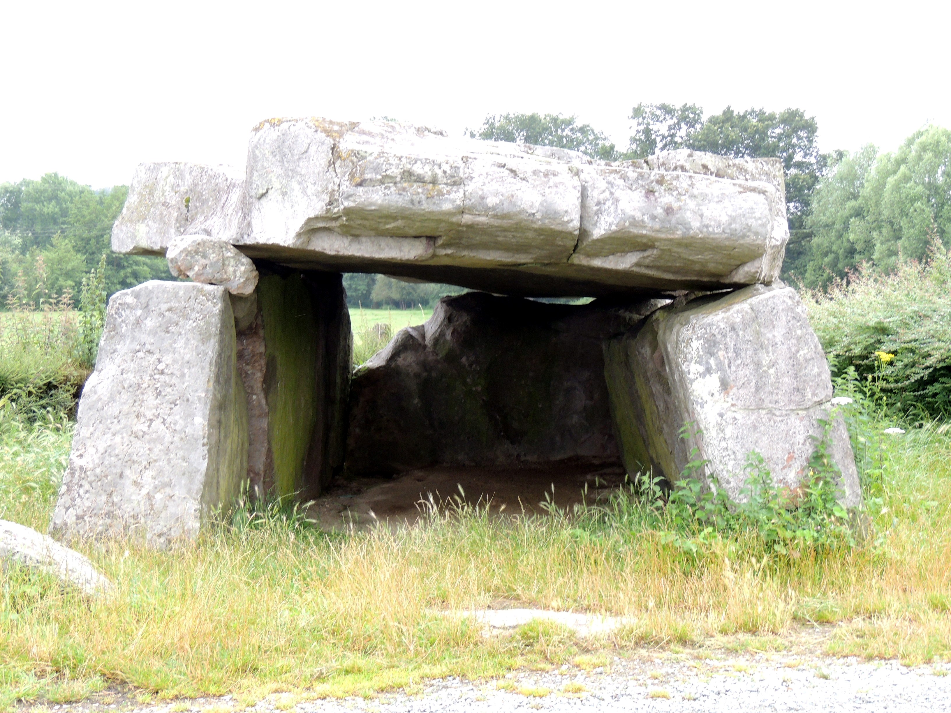 Dolmen dit La Pierre couverte