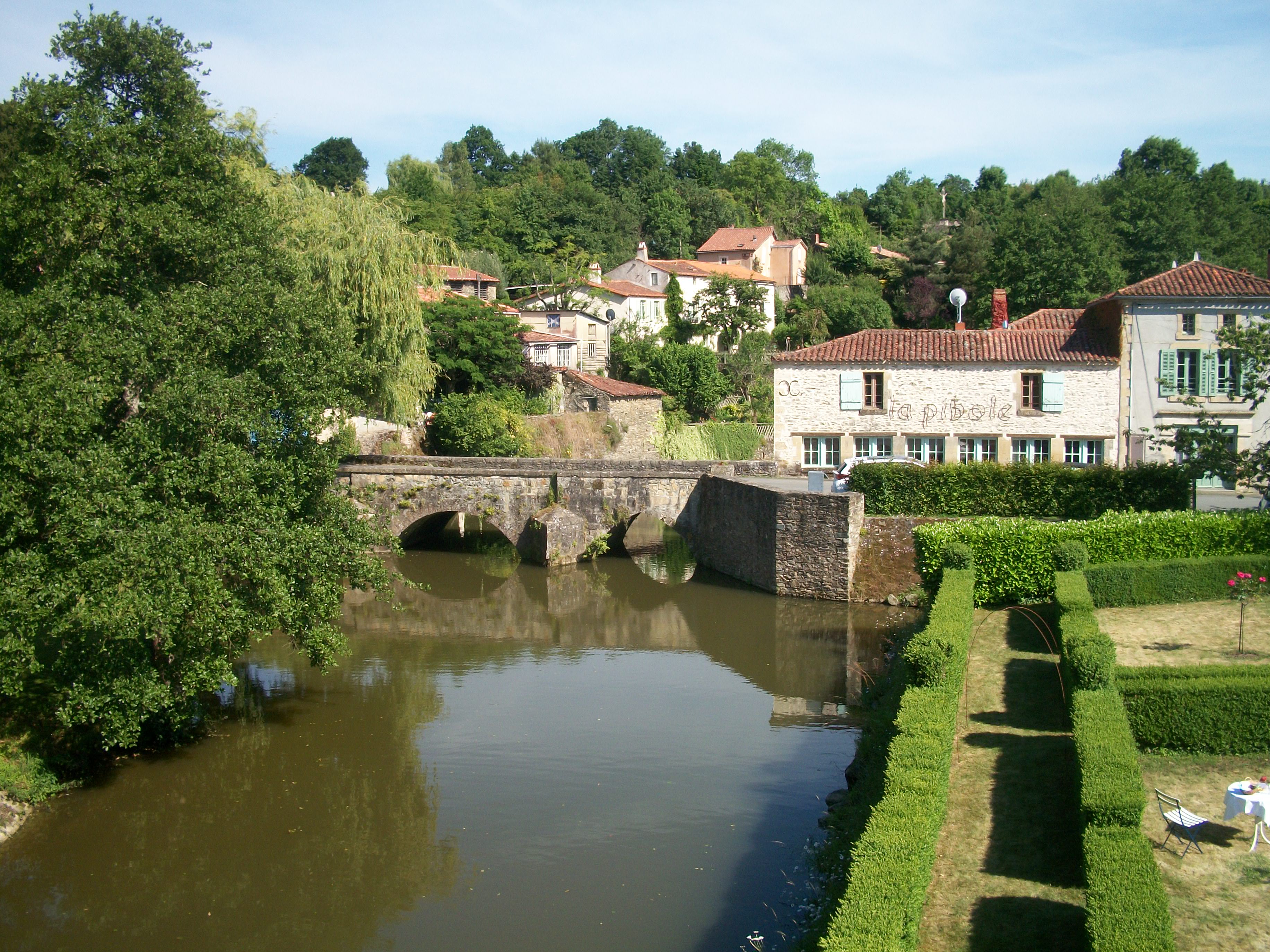 Pont (vieux) de Vouvant