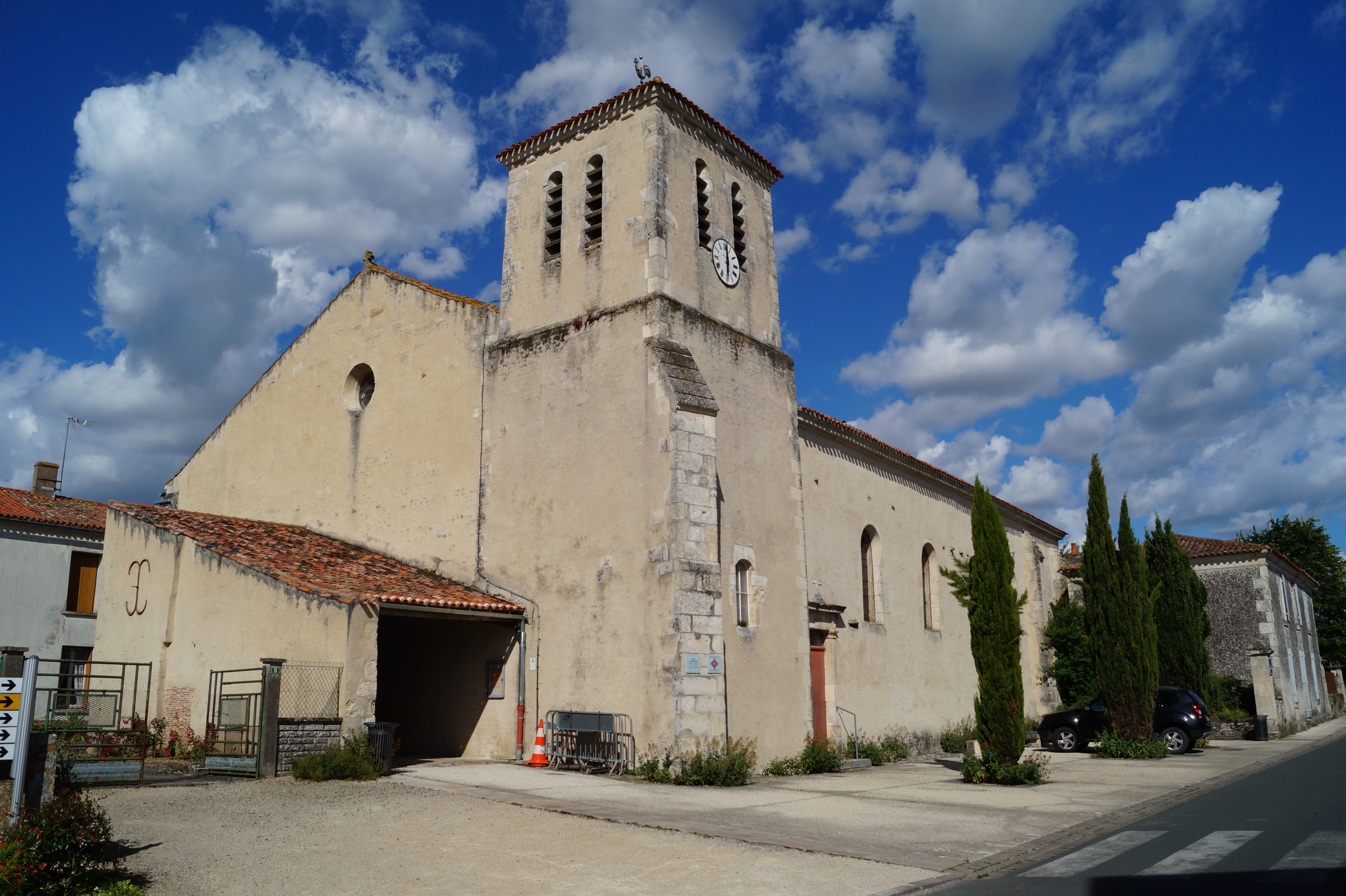 Eglise de Vouillé-les-Marais