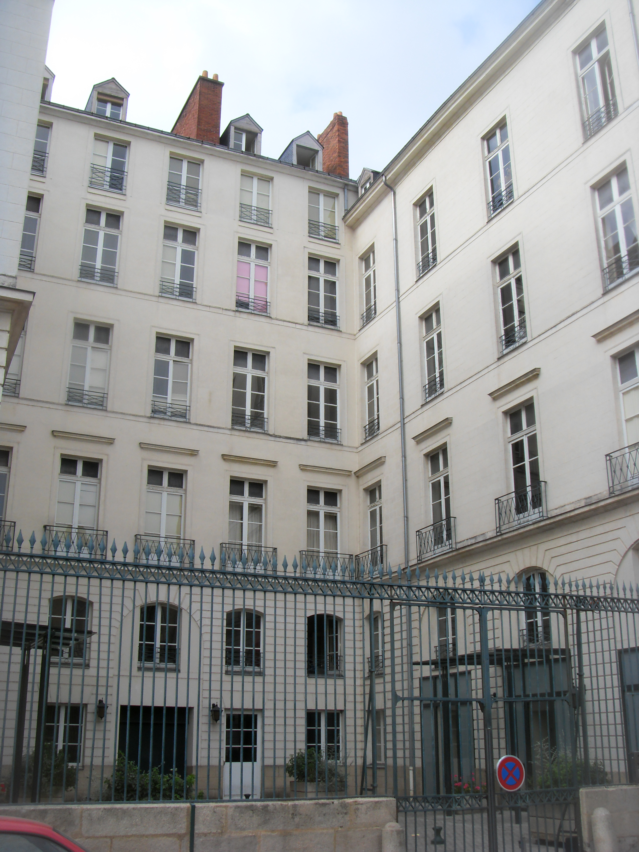 Immeuble sur cours Cambronne