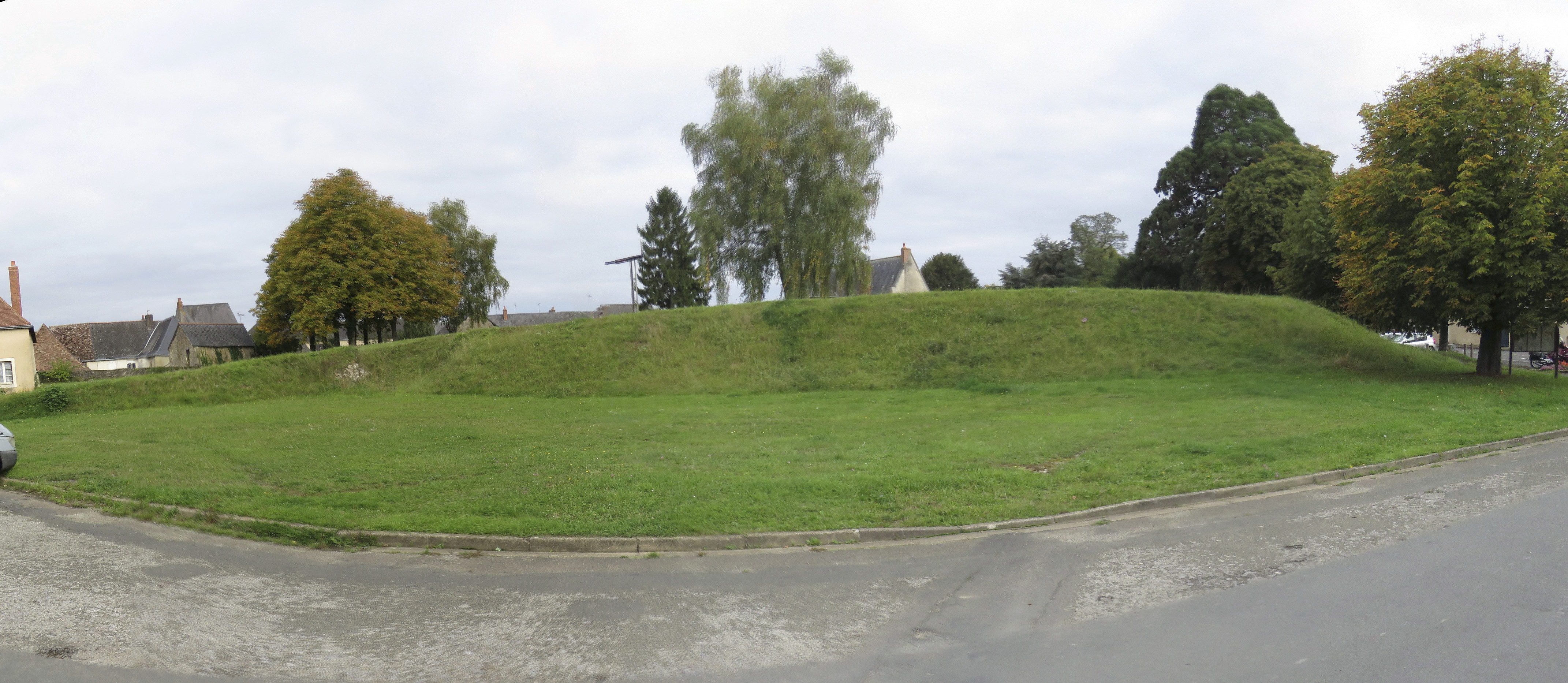 Site archéologique du château de Brûlon