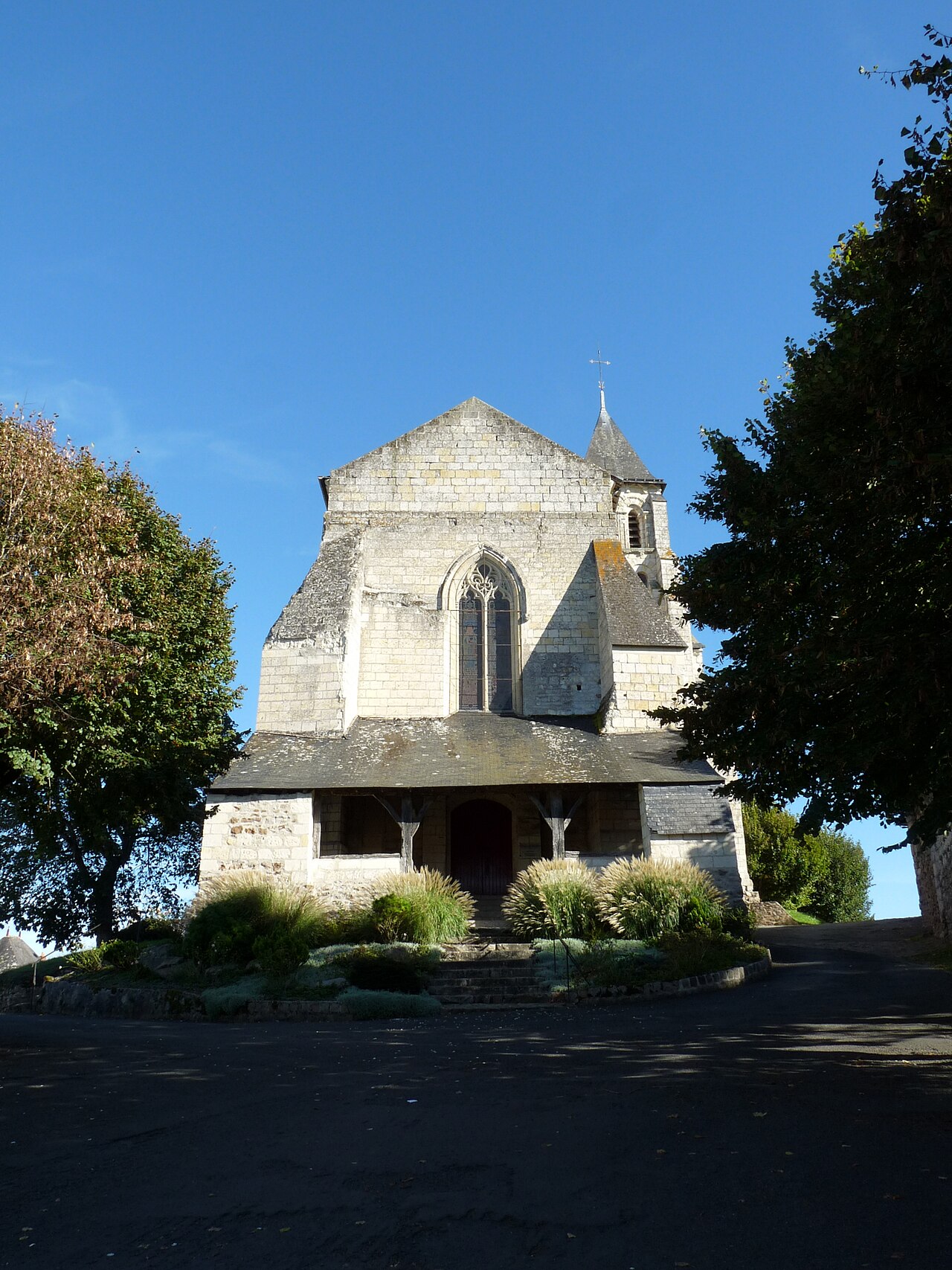 Eglise Saint-Vétérin de Gennes