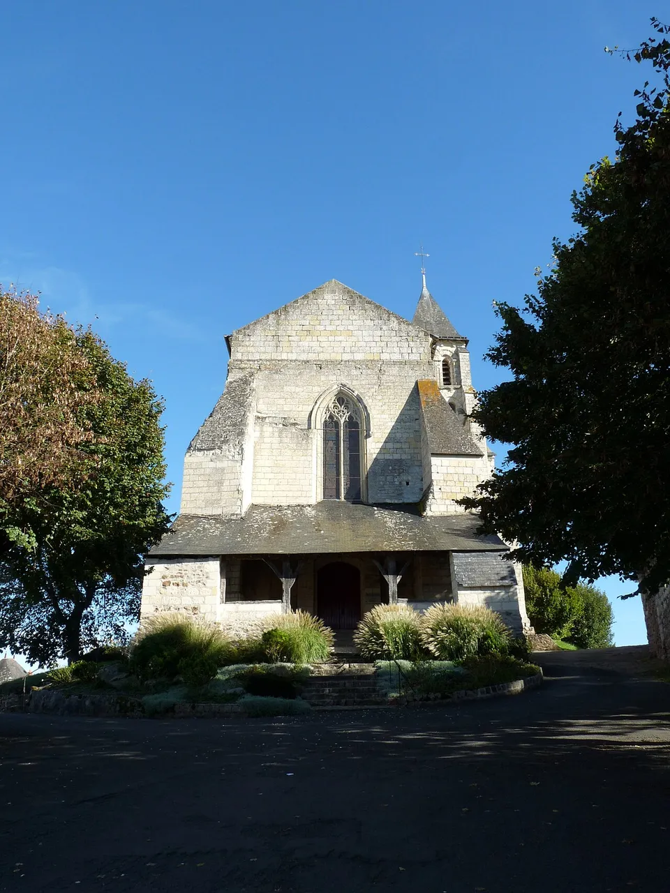 Eglise Saint-Vétérin de Gennes