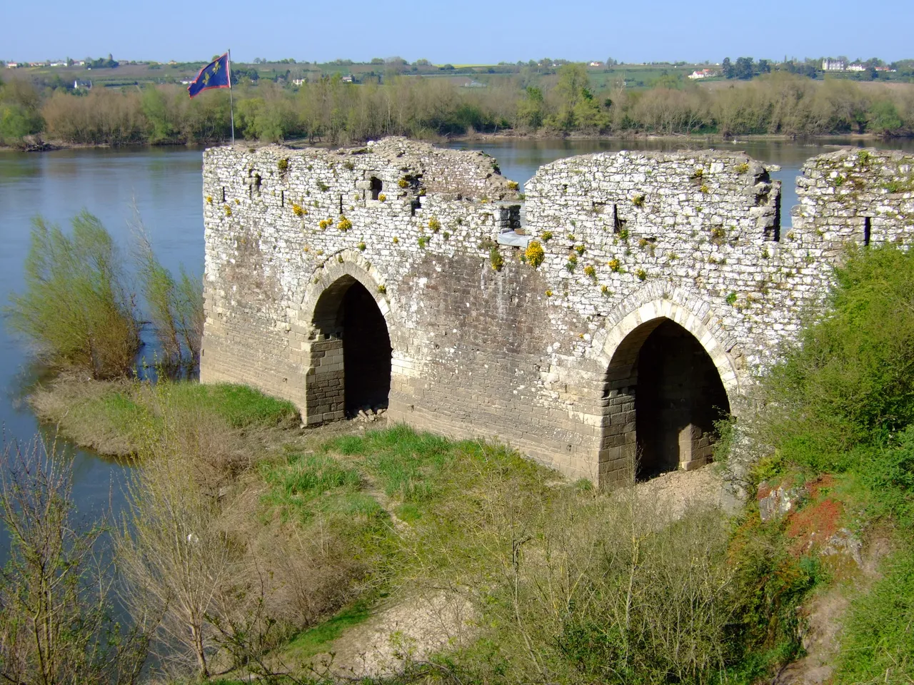 Moulins pendus dits péage fortifié